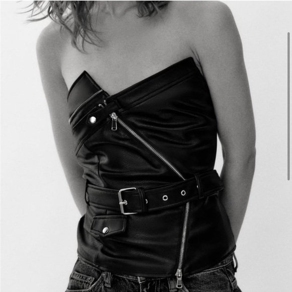 Zara ASYMMETRIC FAUX LEATHER
BLACK BUCKLE TOP - Picture 2 of 7